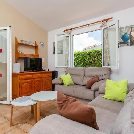 Clariana Large Private Pool Ac Wifi Villa